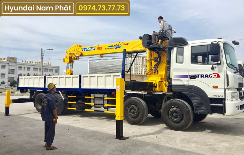 Xe Tải Hyundai 4 Chân HD320 Gắn Cẩu Soosan 10 Tấn SCS1015L